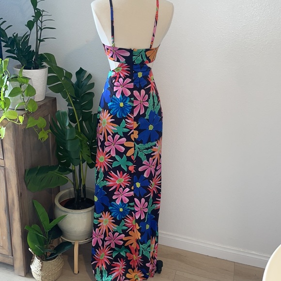 PATBO Aster Cut Out Maxi Dress - Picture 15 of 17